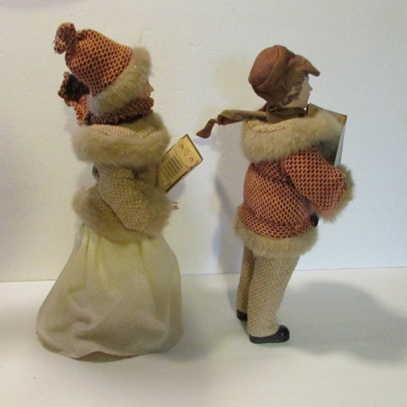 lot of 4 Christmas Caolers family dolls winter decor figures - Picture 13 of 14